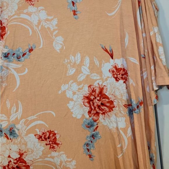 Torrid size 00 or‎ Medium Peach Cold Shoulder Top - Picture 2 of 5